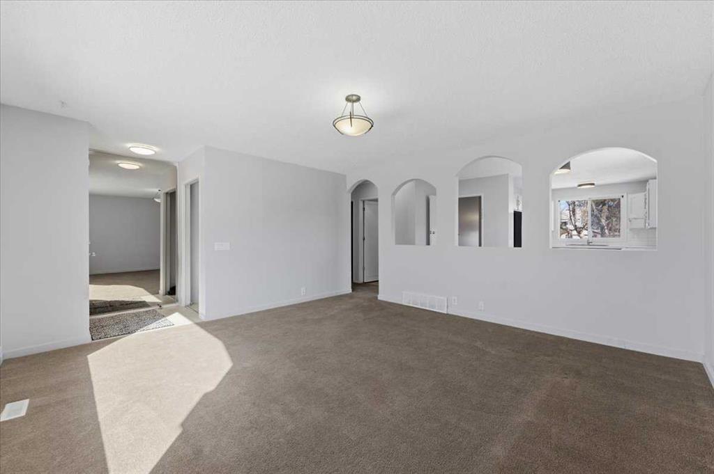 Fourth View of 716 Whitemont Drive NE, Whitehorn, Calgary, Alberta, T1Y 2Z8