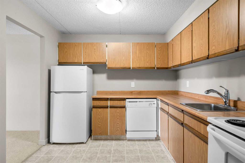 Fifth View of 716, 5204 Dalton Drive NW, Dalhousie, Calgary, Alberta, T3A 3H1