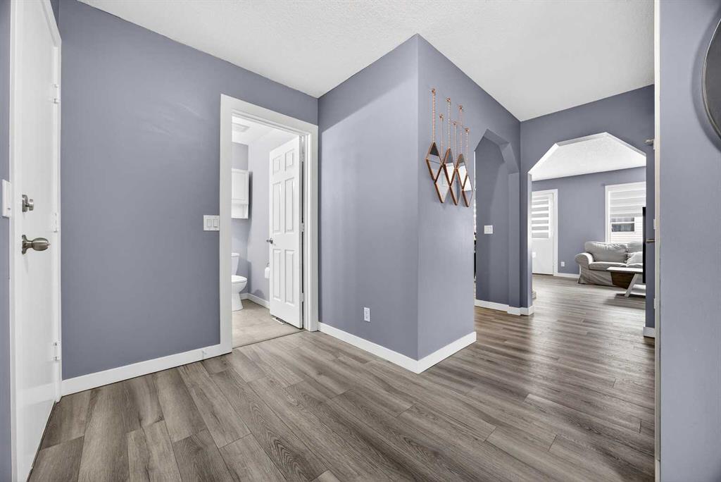 Fourth View of 237 Willowbrook Close NW, Willowbrook, Airdrie, Alberta, T4B 2J6