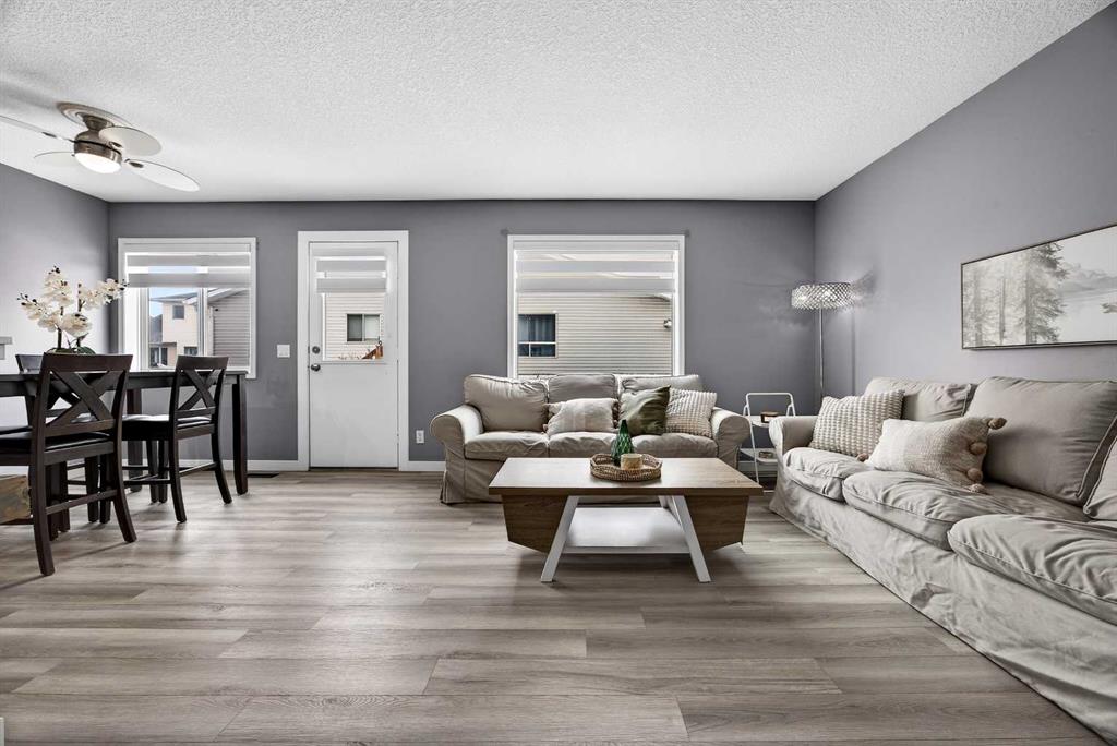 Fifth View of 237 Willowbrook Close NW, Willowbrook, Airdrie, Alberta, T4B 2J6