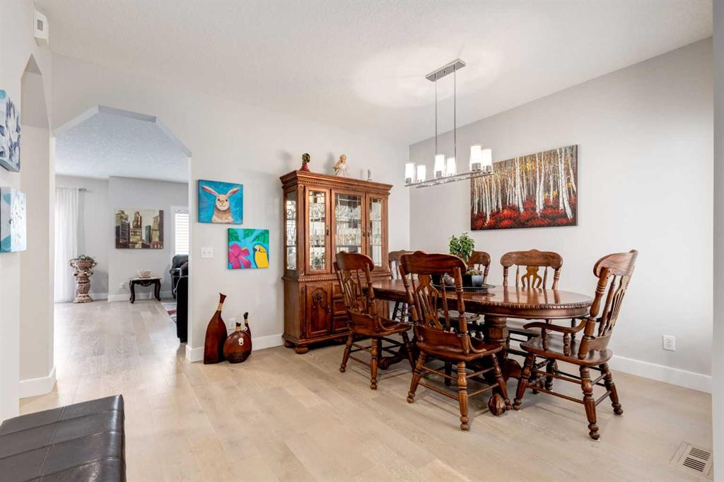 Fifth View of 163 Cougarstone Court SW, Cougar Ridge, Calgary, Alberta, T3H 5R4