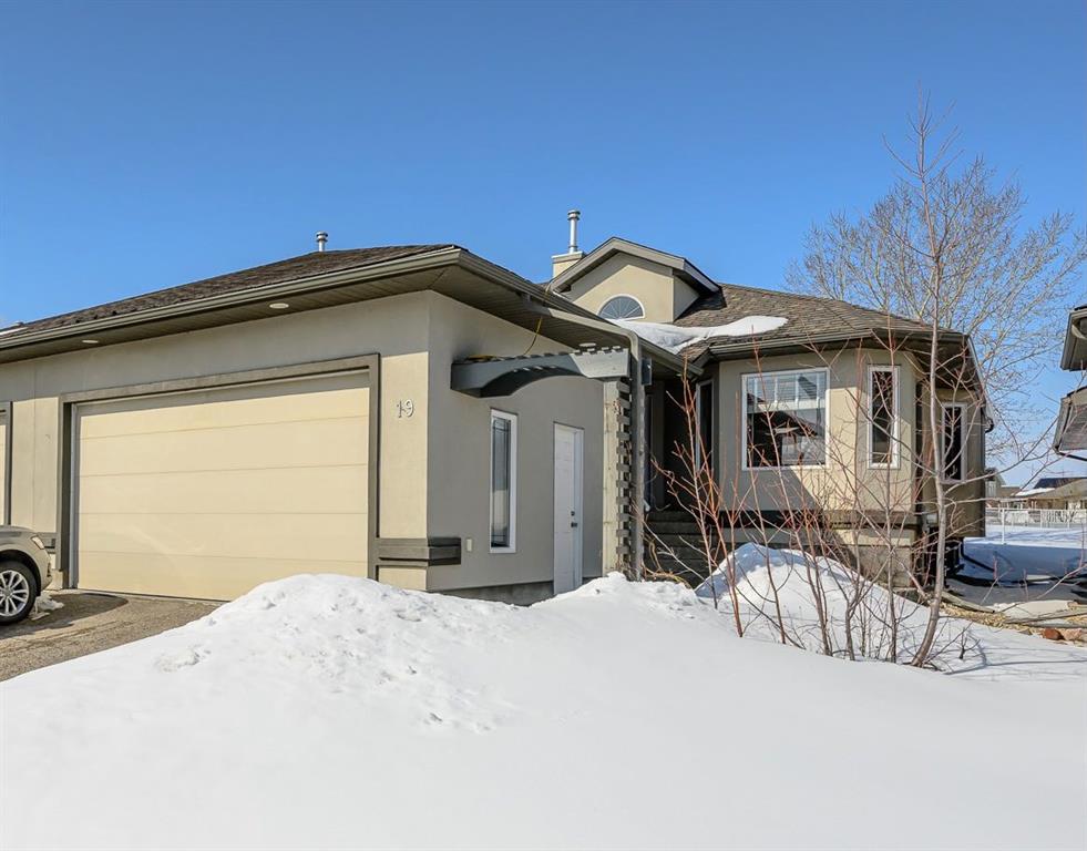Second View of 19, 8910 122 Avenue , Crystal Lake Estates, Grande Prairie, Alberta, T8X 1P8