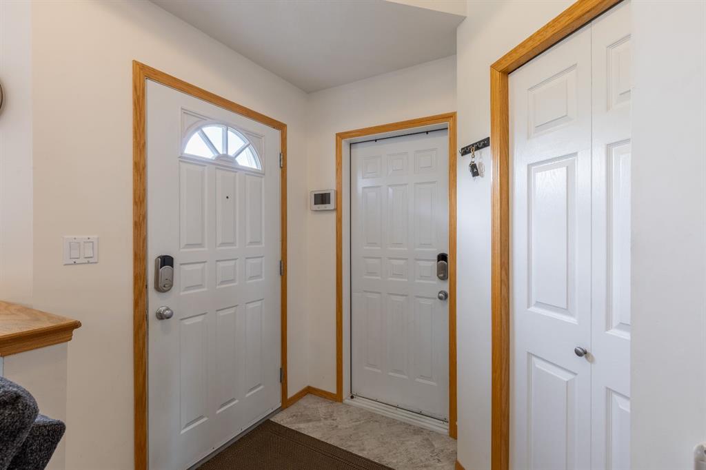 Fifth View of 389 Kodiak Boulevard N, Uplands, Lethbridge, Alberta, T1H 6T6