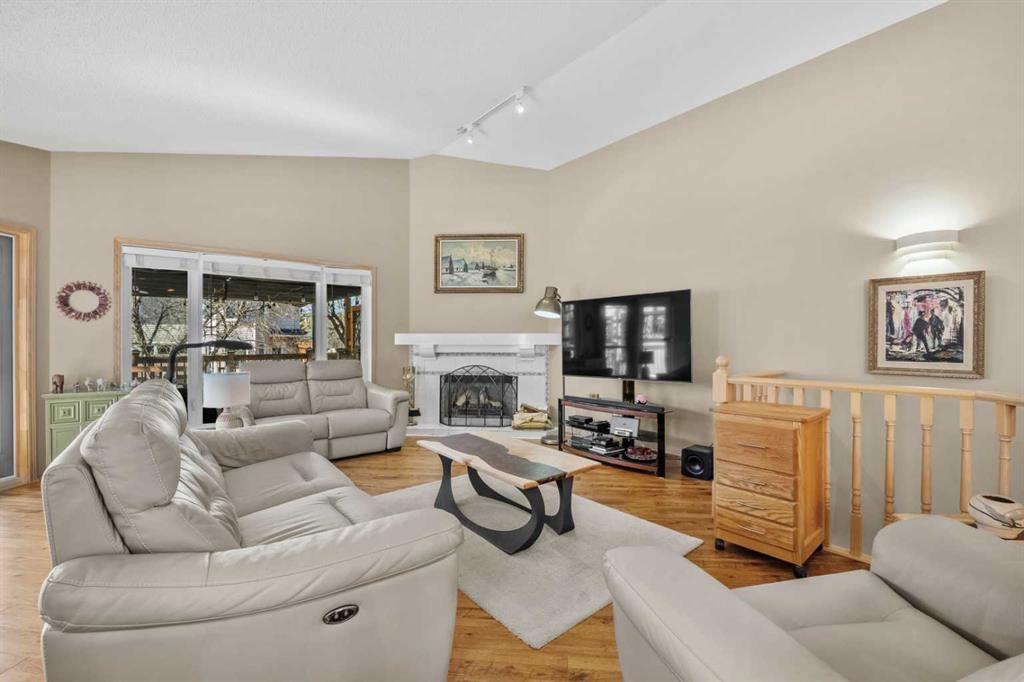 Fifth View of 444 Sierra Morena Court SW, Signal Hill, Calgary, Alberta, T3H 3A6