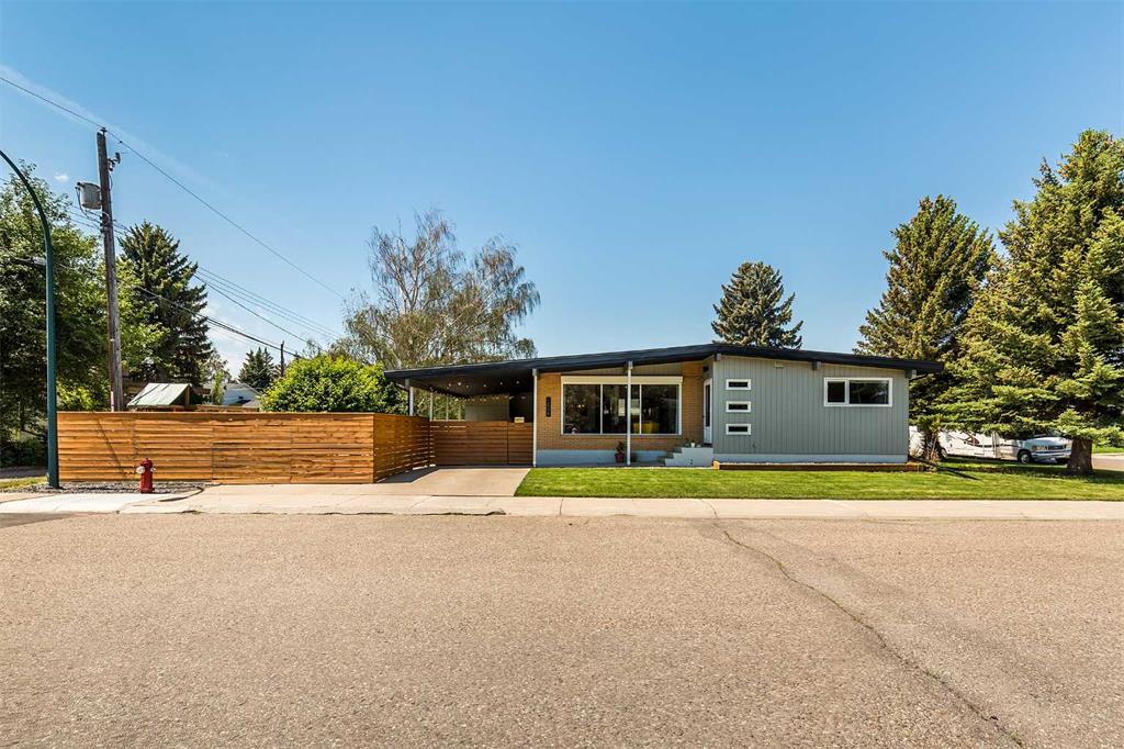 1806 17A Street S, A2298877, Alberta,