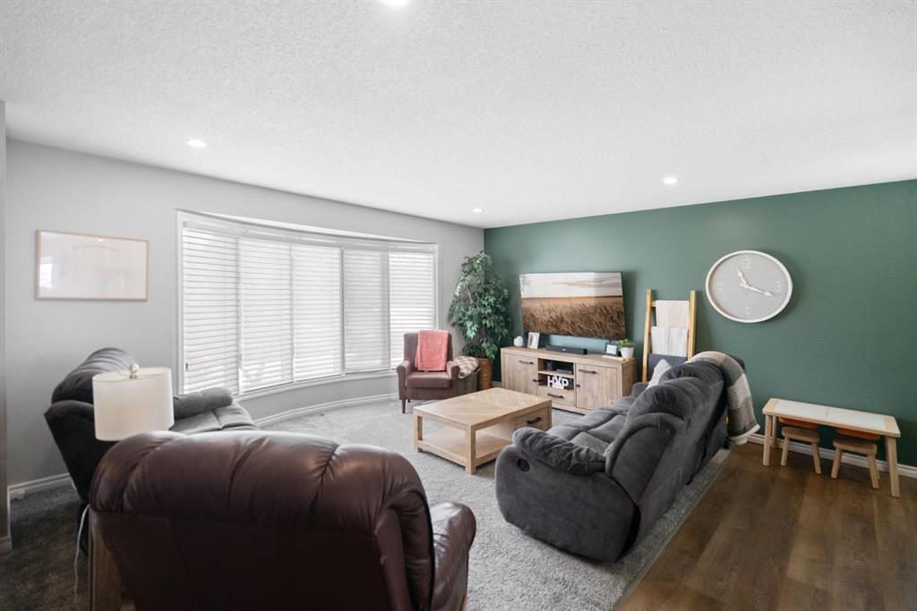 Fifth View of 6405 50 Avenue , Grandview, Camrose, Alberta, T4V 3Z9