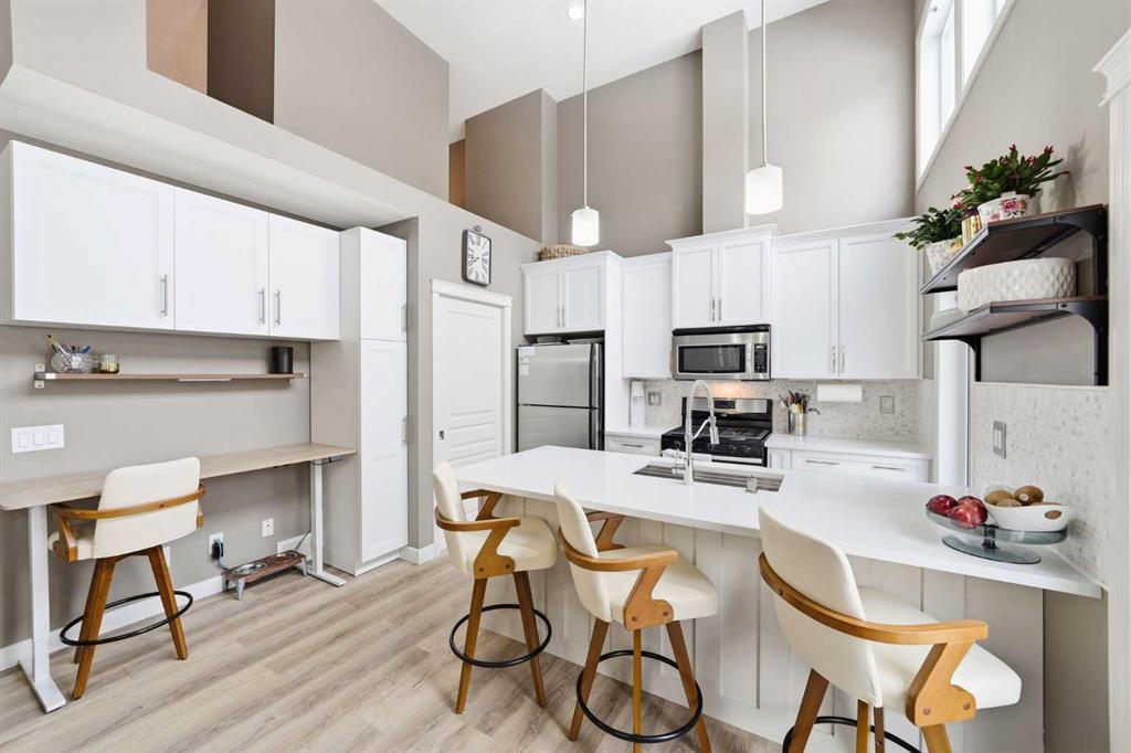 1607 Wentworth Villas SW, A2298908, Alberta,