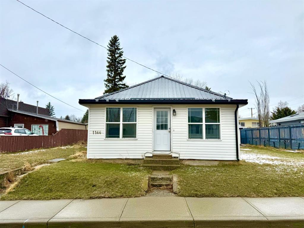 1144 James Avenue , A2298998, Alberta,
