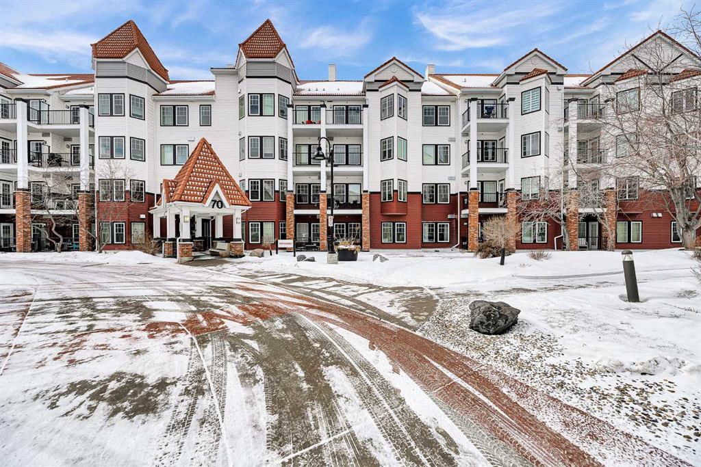 412, 70 Royal Oak Plaza NW, A2299024, Alberta,