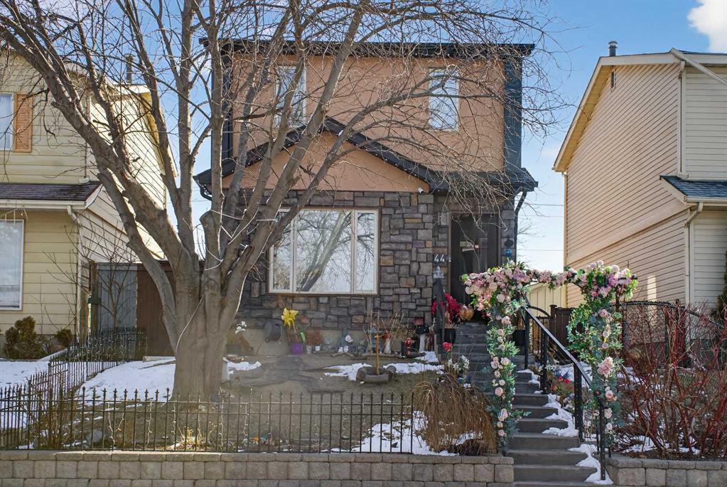 Third View of 44 Applecroft Road SE, Applewood Park, Calgary, Alberta, T2A 7J3