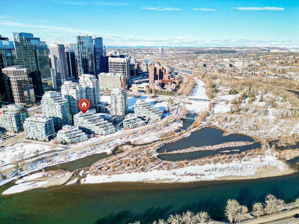 Third View of 401, 138 Waterfront Court SW, Chinatown, Calgary, Alberta, T2P1L1