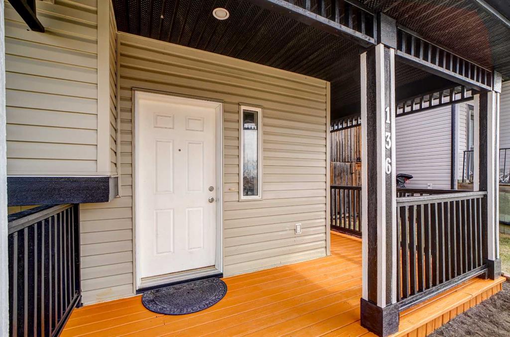 Third View of 136 Jessie Robinson Close N, Legacy Ridge / Hardieville, Lethbridge, Alberta, T1H 3Y8