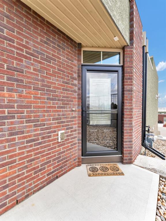 Fifth View of 42 Palisades Lane NE, Northeast Crescent Heights, Medicine Hat, Alberta, T1C 2B4