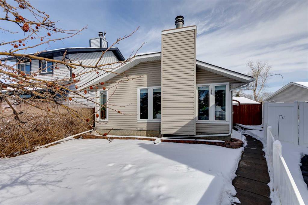 Second View of 240 Summerwood Place SE, Summerhill, Airdrie, Alberta, T4B 1W3