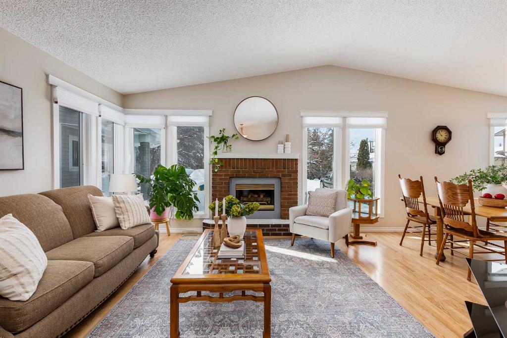 Fifth View of 240 Summerwood Place SE, Summerhill, Airdrie, Alberta, T4B 1W3