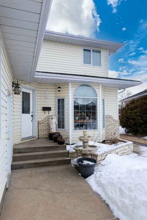 Fifth View of 4002 60 Avenue , Southridge, Lloydminster, Alberta, T9V 2R9