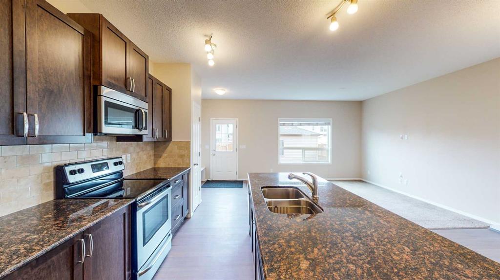 Fifth View of 198 Skyview Point Road NE, Skyview Ranch, Calgary, Alberta, T3N 1B6