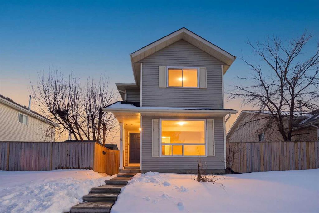 Third View of 19 Appletree Close SE, Applewood Park, Calgary, Alberta, T2A 7J1