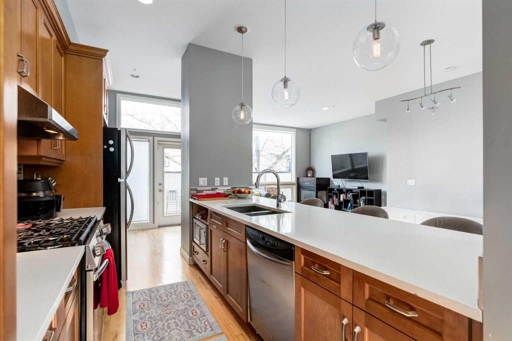 Fifth View of 107, 1720 12 Street SW, Lower Mount Royal, Calgary, Alberta, T2T3M9