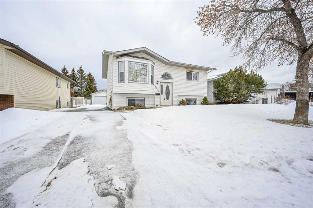 6325 Poplar Drive , A2299243, Alberta,