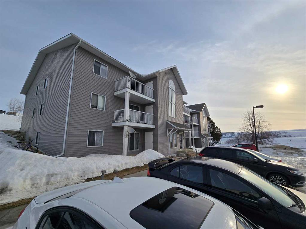 Third View of 202, 8520 99  , Saddleback Ridge, Peace River, Alberta, T8S 1Y2