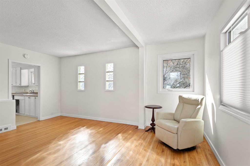 Fifth View of 928 18A Street NE, Mayland Heights, Calgary, Alberta, T2E 4W4