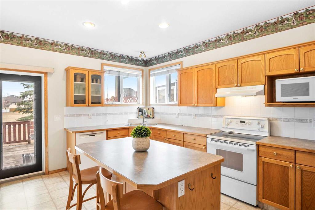 Fourth View of 122 Carriage Lane Road , NONE, Carstairs, Alberta, T0M 0N0