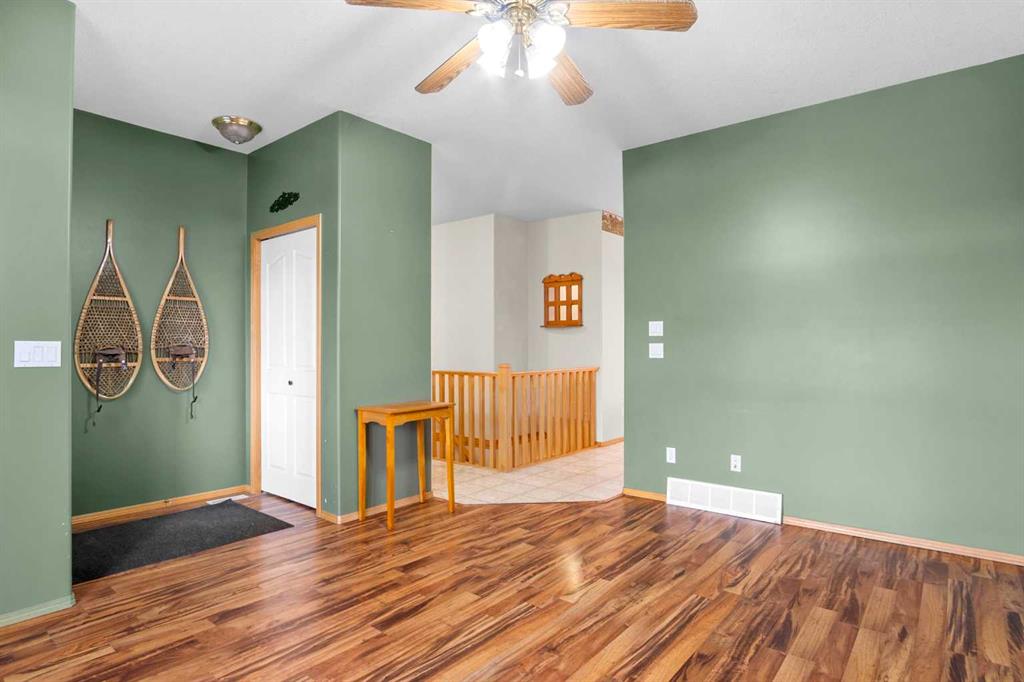 Fifth View of 122 Carriage Lane Road , NONE, Carstairs, Alberta, T0M 0N0