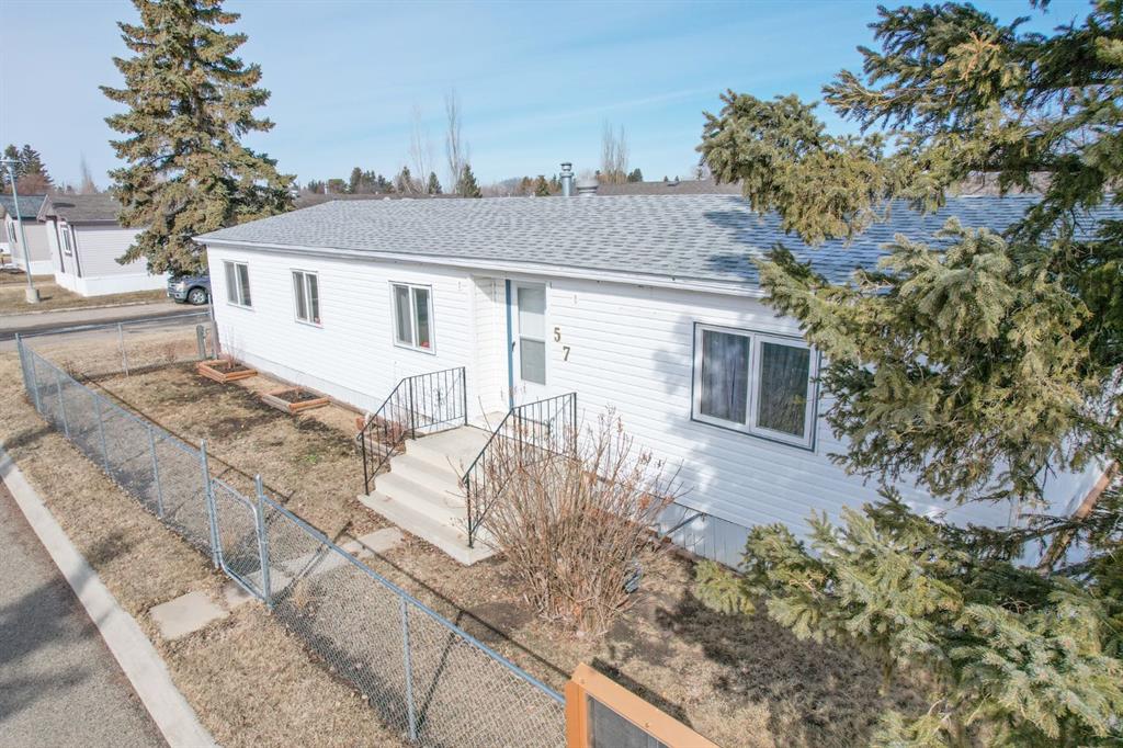 Fifth View of 57, 4202 45 Street , Wildrose Estates, Wetaskiwin, Alberta, T9A 2L3