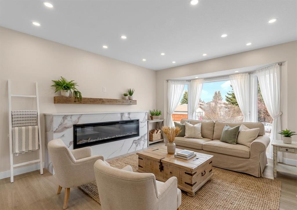 Third View of 956 Bracewood Rise SW, Braeside, Calgary, Alberta, T2W 3C9