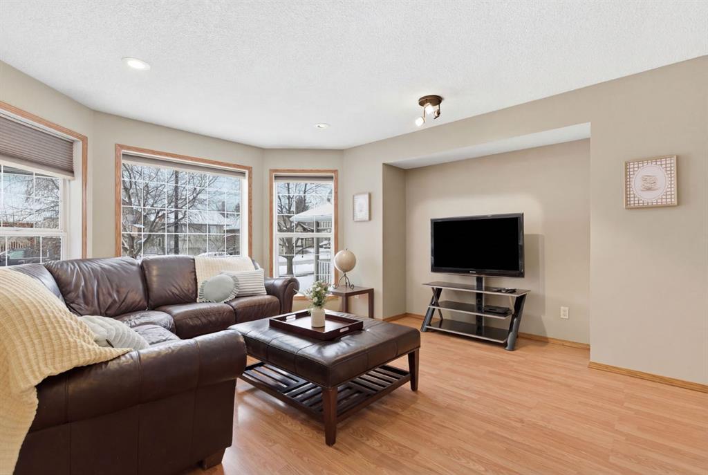 Fourth View of 305 Robert Street , NONE, Diamond Valley, Alberta, T0L 2A0