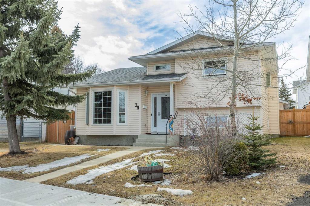 35 Kemp Avenue , A2299563, Alberta,