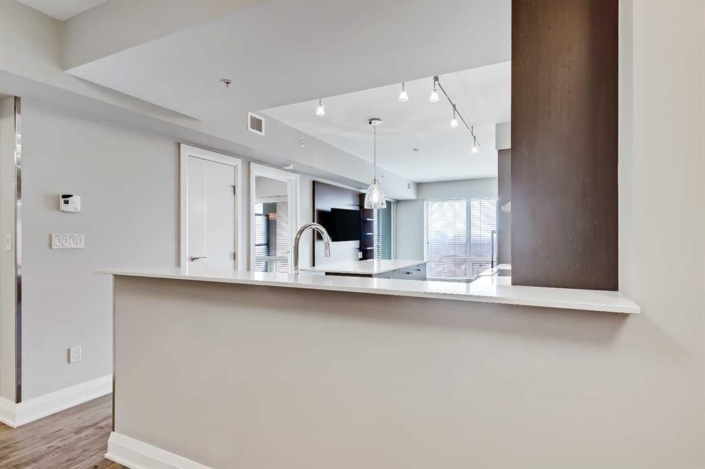 Fourth View of 2205, 930 6 Avenue SW, Downtown Commercial Core, Calgary, Alberta, T2P 1J3