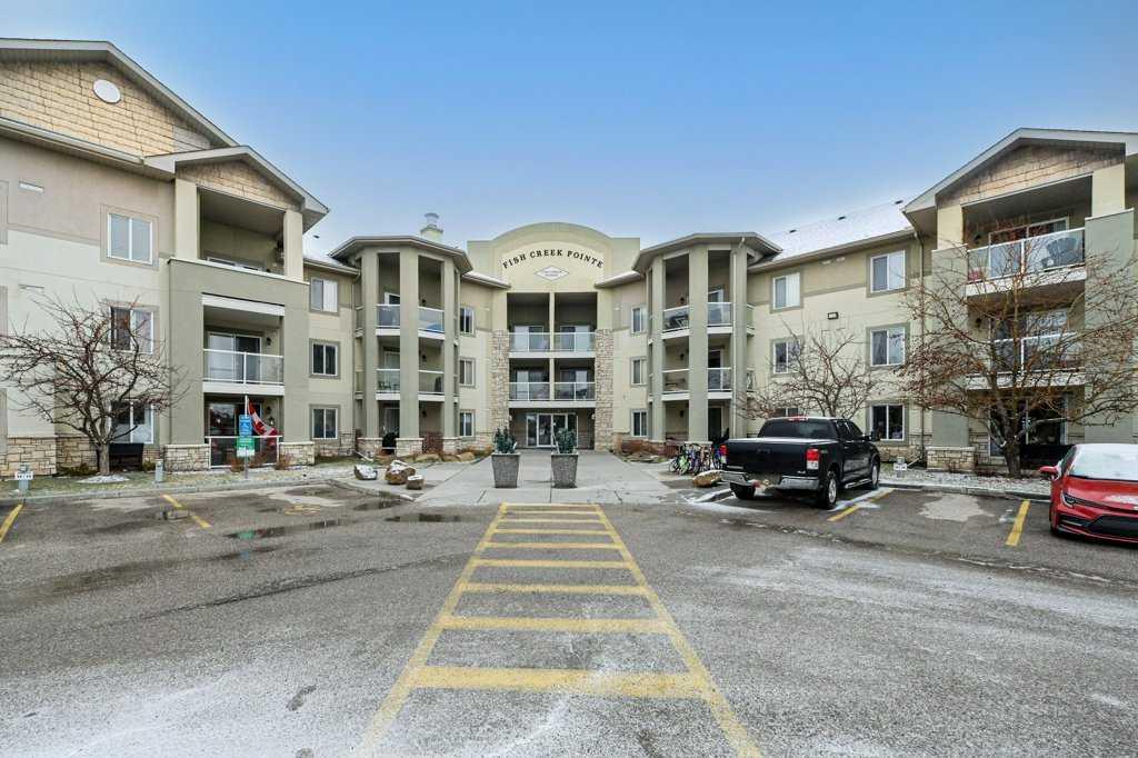 Second View of 2108, 2518 Fish Creek Boulevard SW, Evergreen, Calgary, Alberta, T2Y 4T6