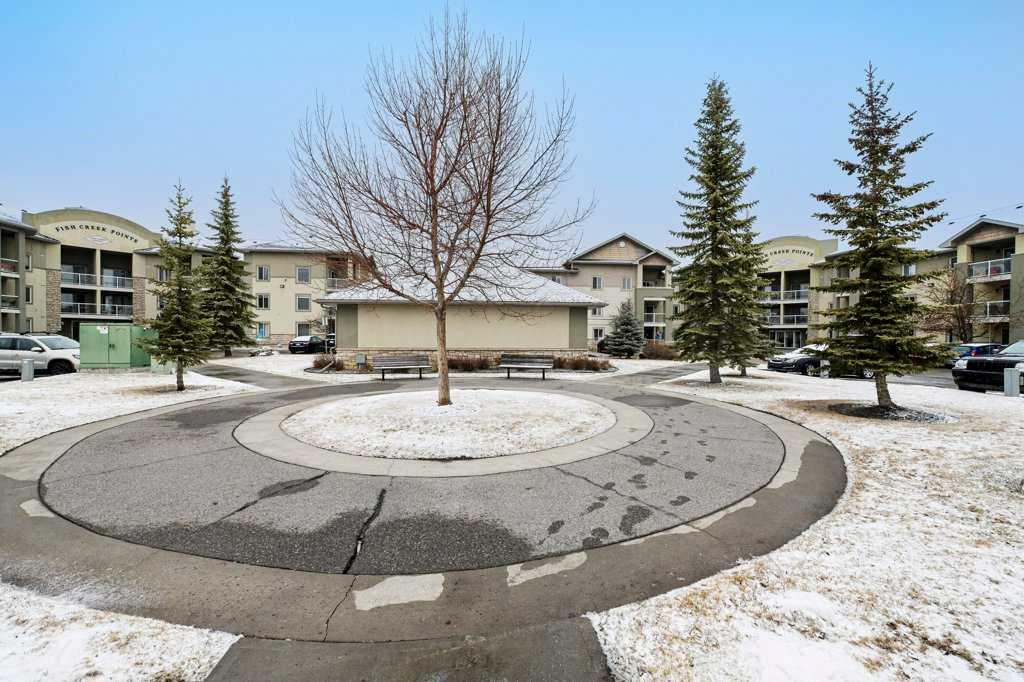 Third View of 2108, 2518 Fish Creek Boulevard SW, Evergreen, Calgary, Alberta, T2Y 4T6