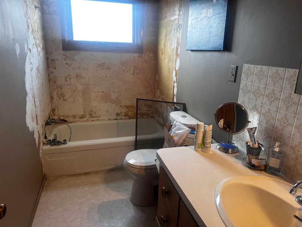 Fifth View of 4413 40A Avenue , Grandview, Red Deer, Alberta, T4N 1A4