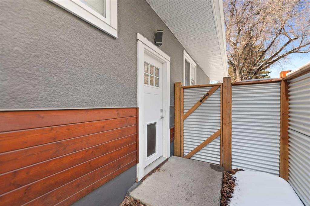 Fourth View of 38 Westwood Drive SW, Westgate, Calgary, Alberta, T3C2V7