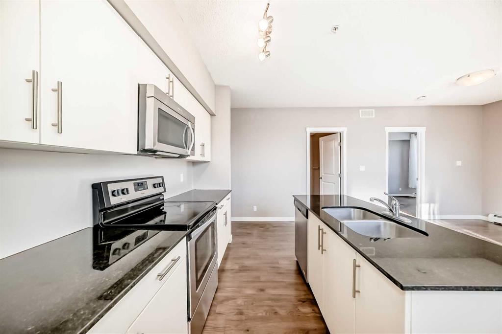 Fourth View of 304, 1740 9 Street NW, Mount Pleasant, Calgary, Alberta, T2M4Z5