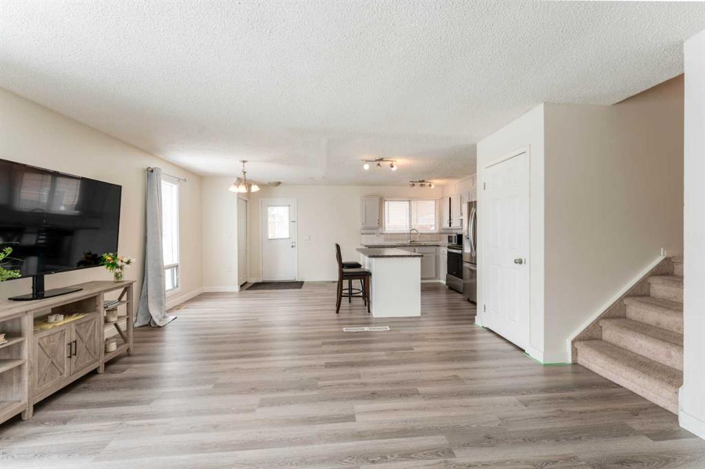 Fourth View of 147 Templewood Drive NE, Temple, Calgary, Alberta, T1Y 4M5