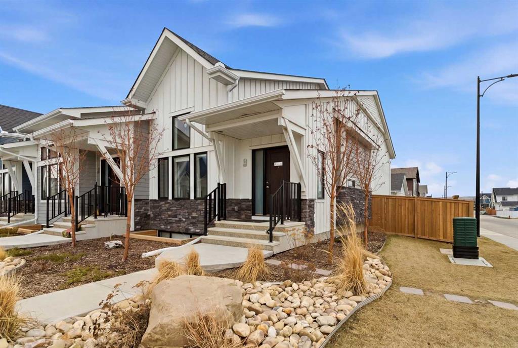 56 Iris Crescent , A2299932, Alberta,