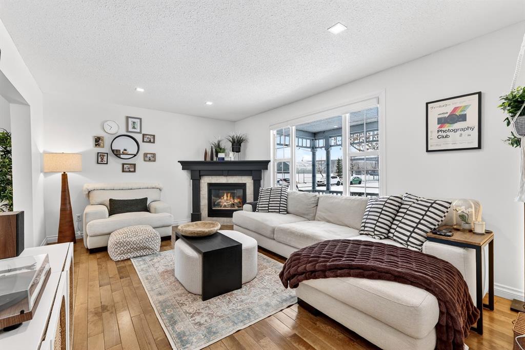 Fifth View of 63 Amiens Crescent SW, Garrison Woods, Calgary, Alberta, T2T 6E9