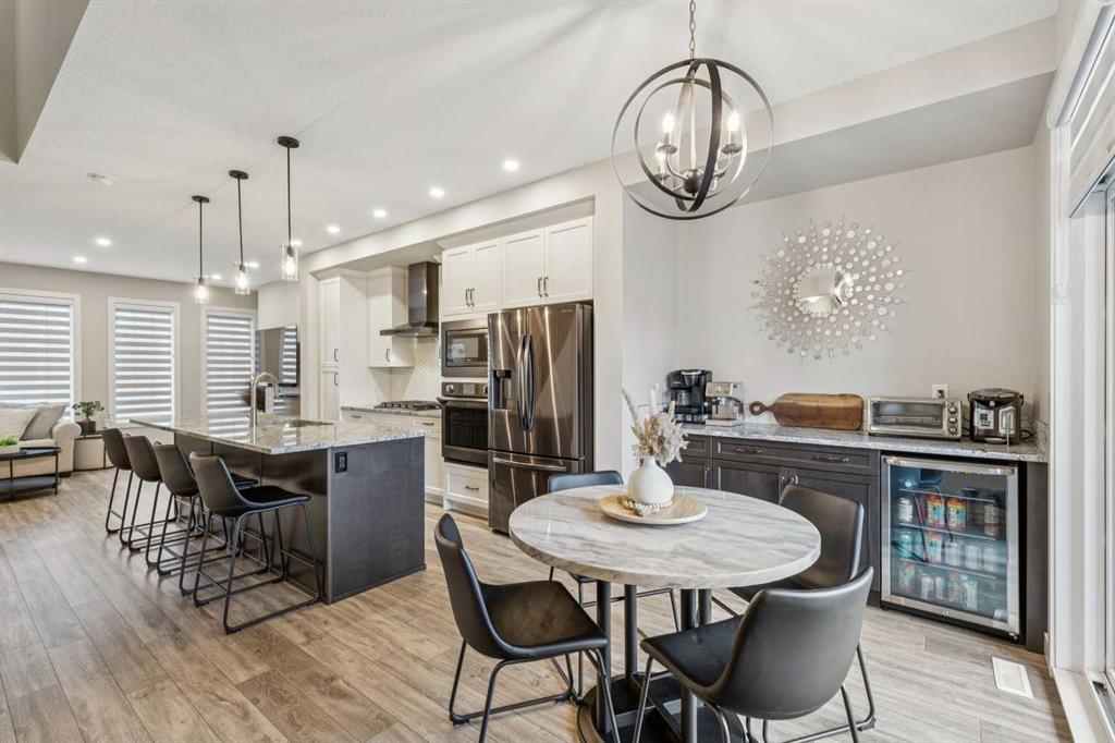 Fifth View of 210, 81 Greenbriar Place NW, Greenwood/Greenbriar, Calgary, Alberta, T3B 6J1