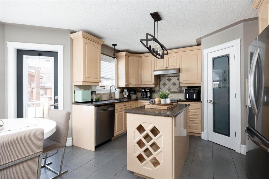 Fifth View of 327 Williams Drive , Wood Buffalo, Fort McMurray, Alberta, T9K2A9