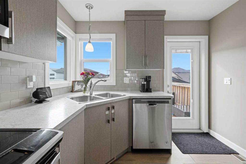 Fourth View of 226 Livingston Close , Laredo, Red Deer, Alberta, T4R 0S8