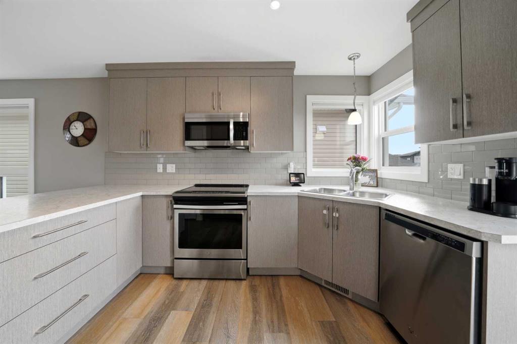 Fifth View of 226 Livingston Close , Laredo, Red Deer, Alberta, T4R 0S8