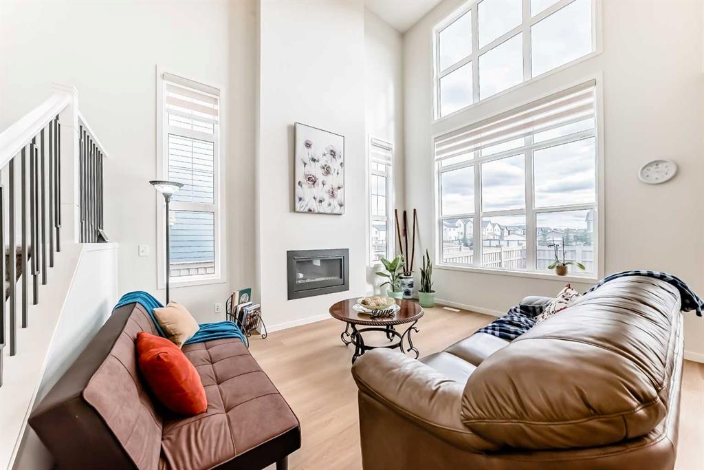 332 Magnolia Crescent SE, A2300061, Alberta,