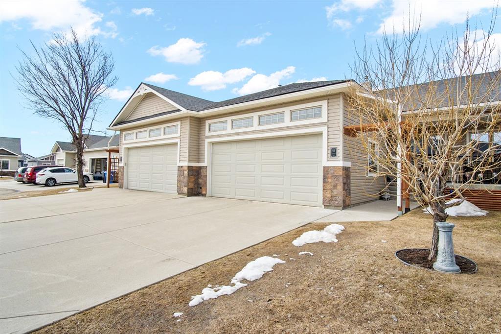 42 Stromsay Gate , A2300093, Alberta,