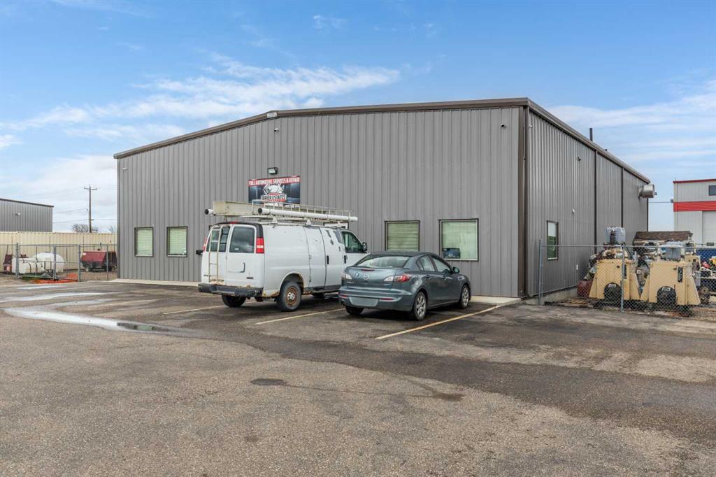 Fifth View of 81 Brier Estates Way NW, Brier Park Industrial, Medicine Hat, Alberta, T1C0B2