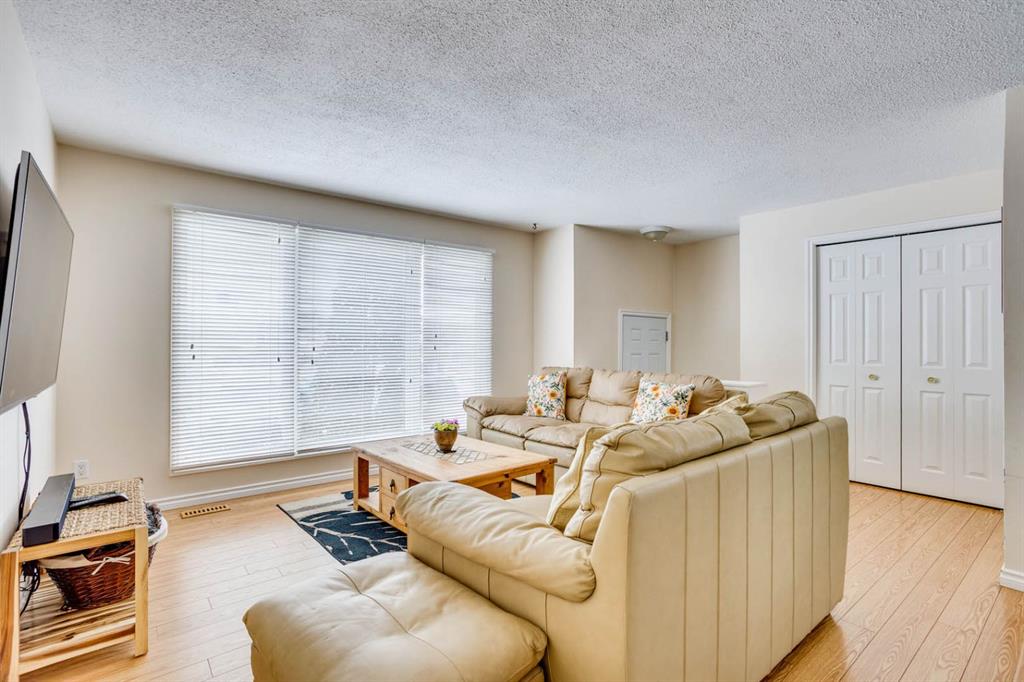 Fifth View of 146 Elmore Drive , Thickwood, Fort McMurray, Alberta, T9H 4N9