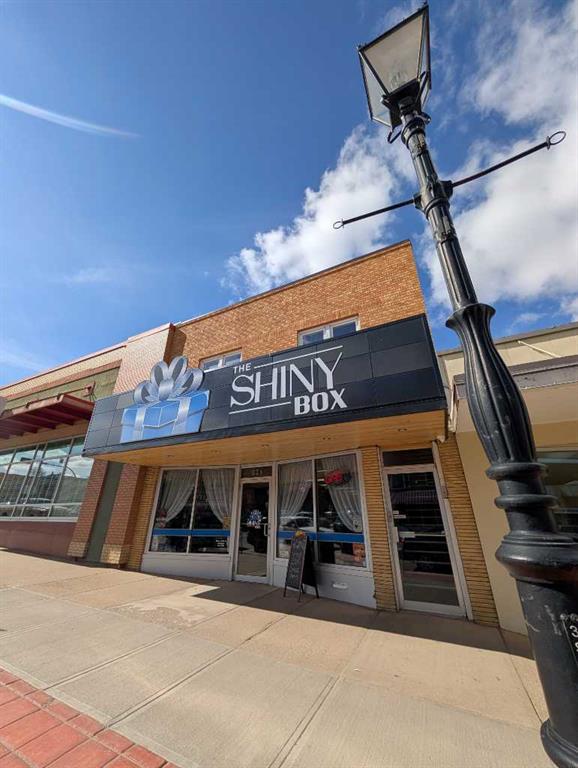 Second View of 524 3 Street SE, SE Hill, Medicine Hat, Alberta, T1A 0H3